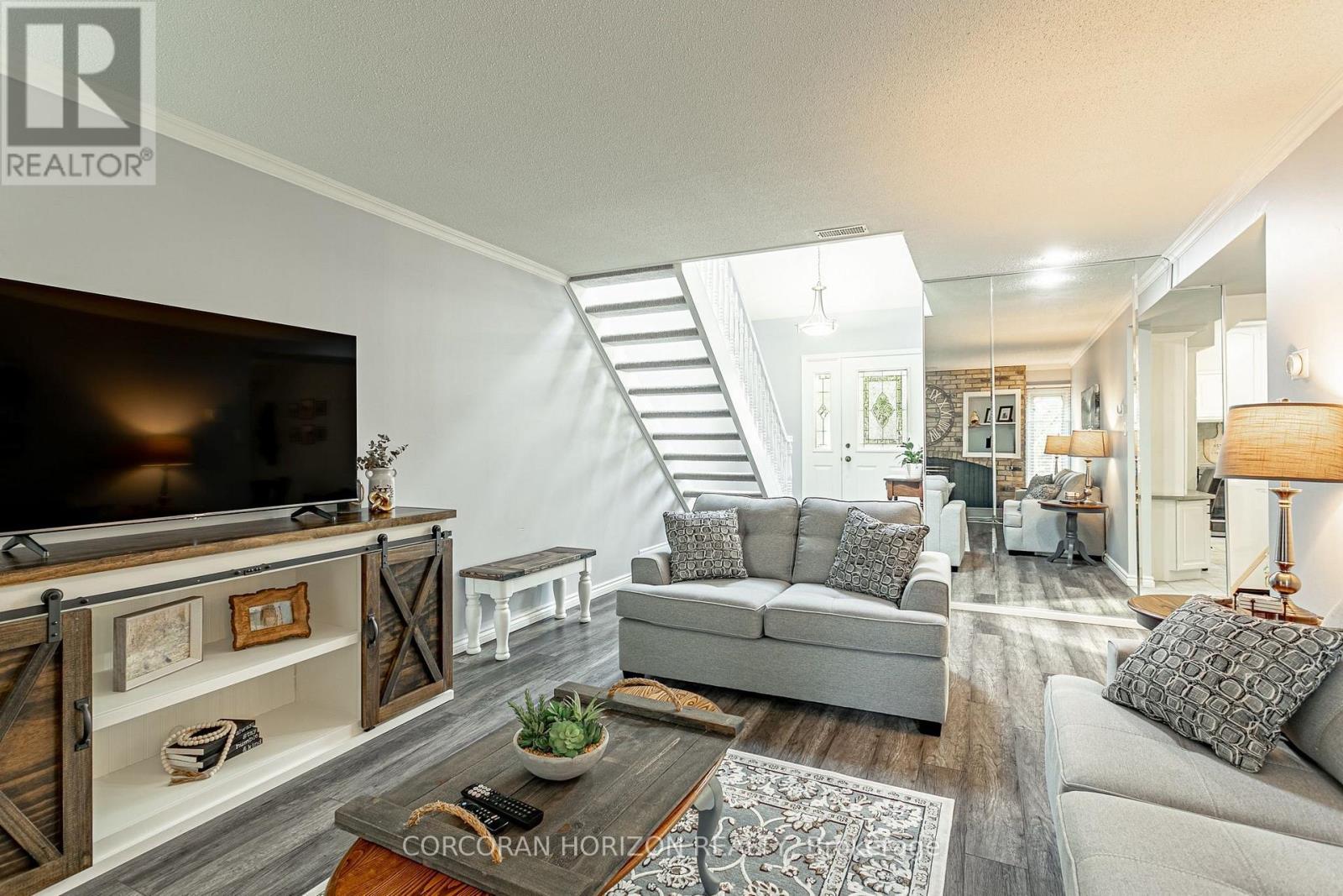 281 BLACKACRES BOULEVARD - 11