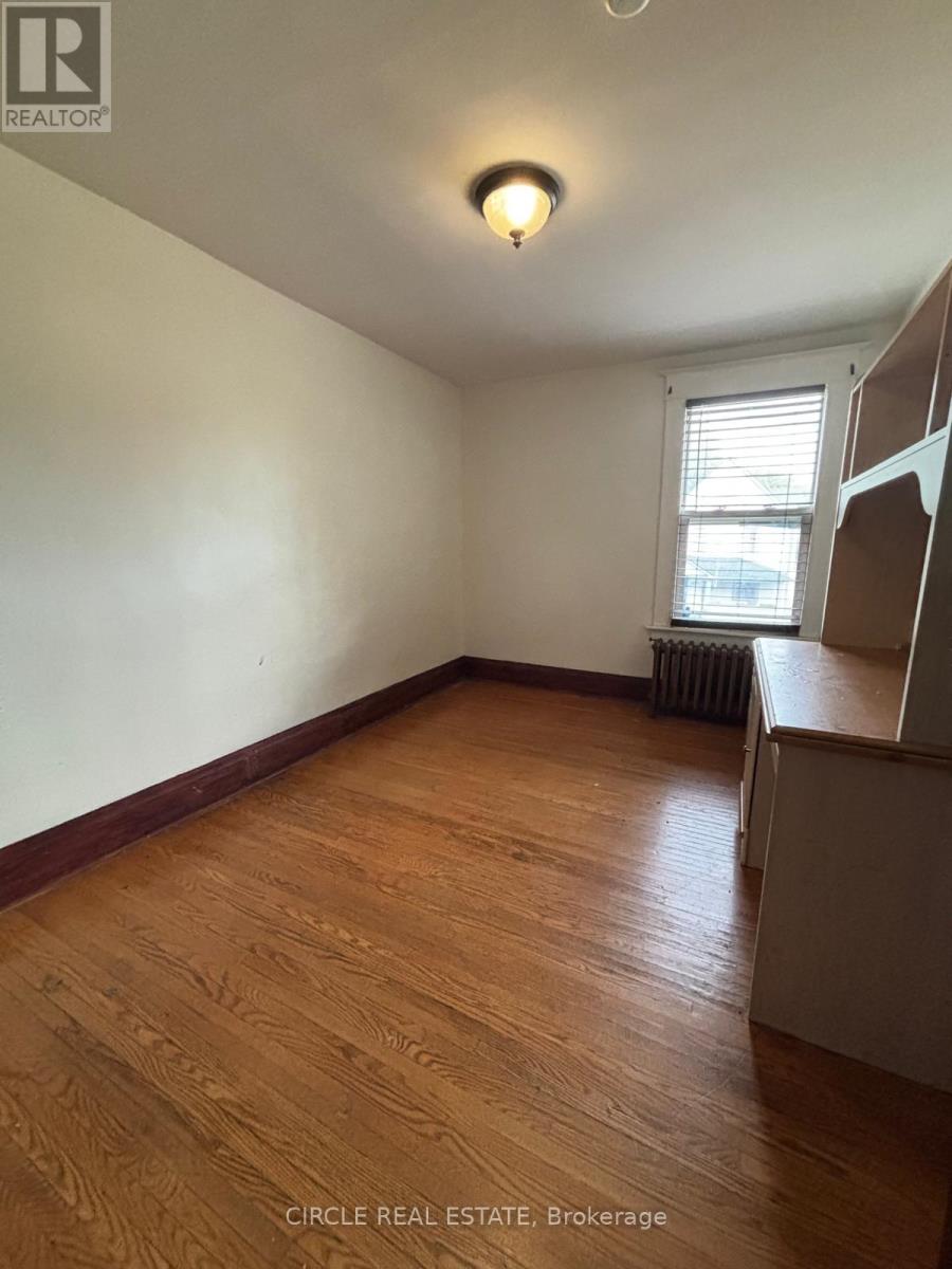 277 NIAGARA STREET W - Image 11