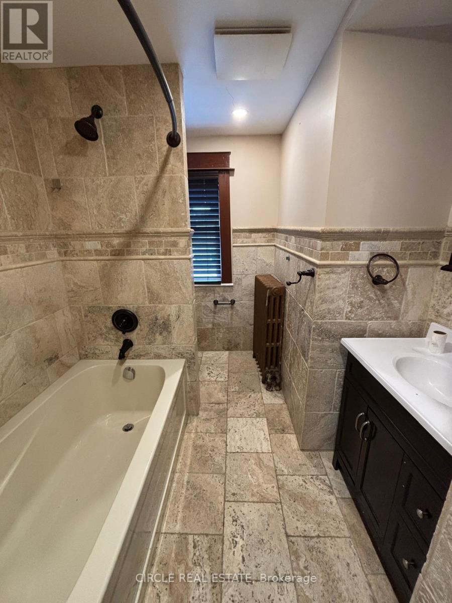 277 NIAGARA STREET W - 12