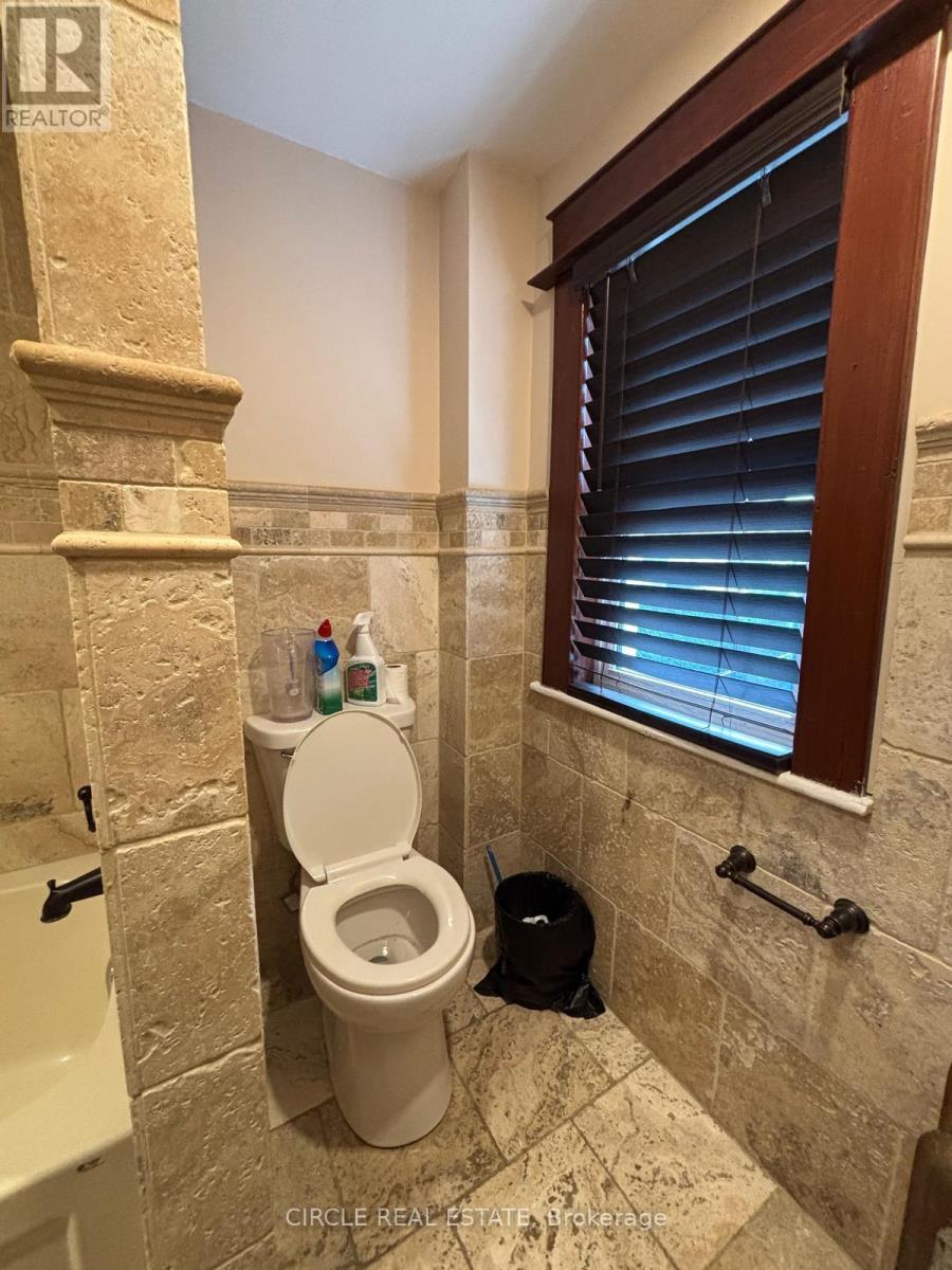 277 NIAGARA STREET W - Image 15