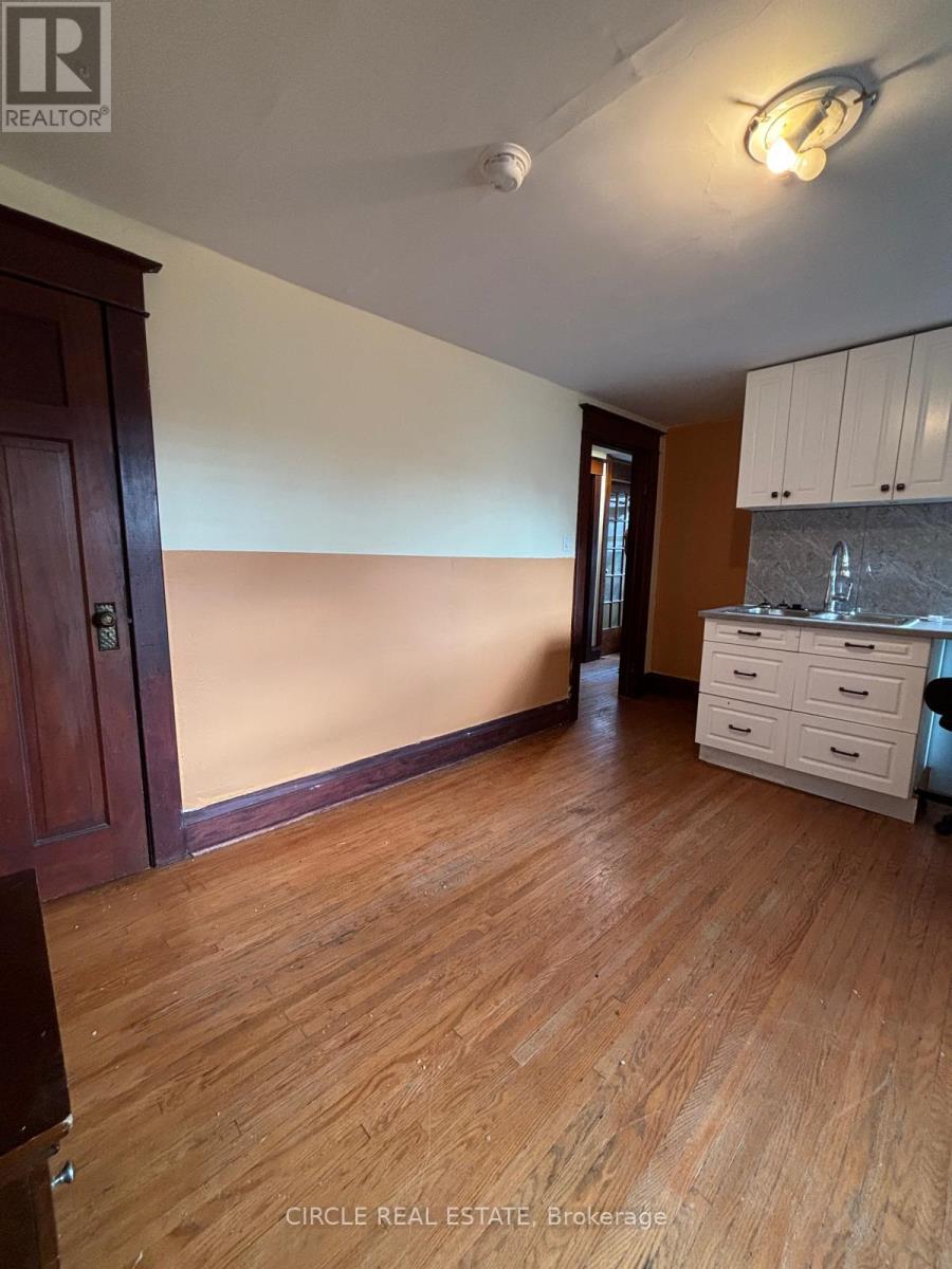 277 NIAGARA STREET W - 19