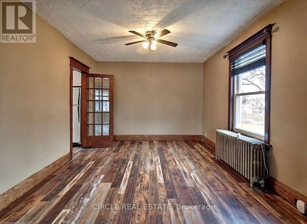 277 NIAGARA STREET W - 7