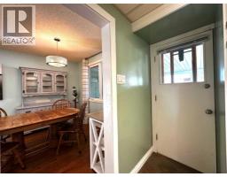 Bedroom - 1806 13 Avenue S, Lethbridge, AB T1K0S2 Photo 8