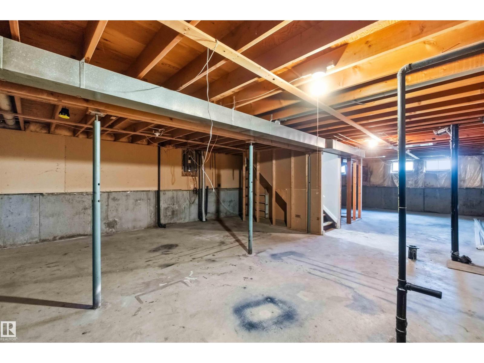 120 BIRCH DR - 50