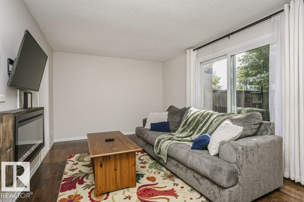 117 WOODSTOCK NW