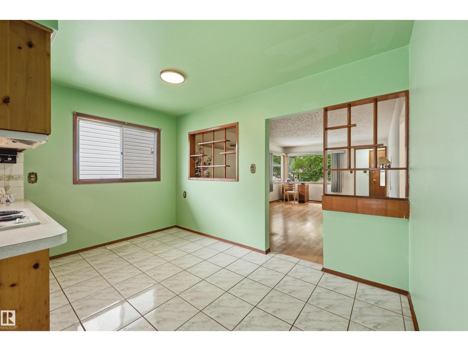 9251 91 ST NW - Image 11
