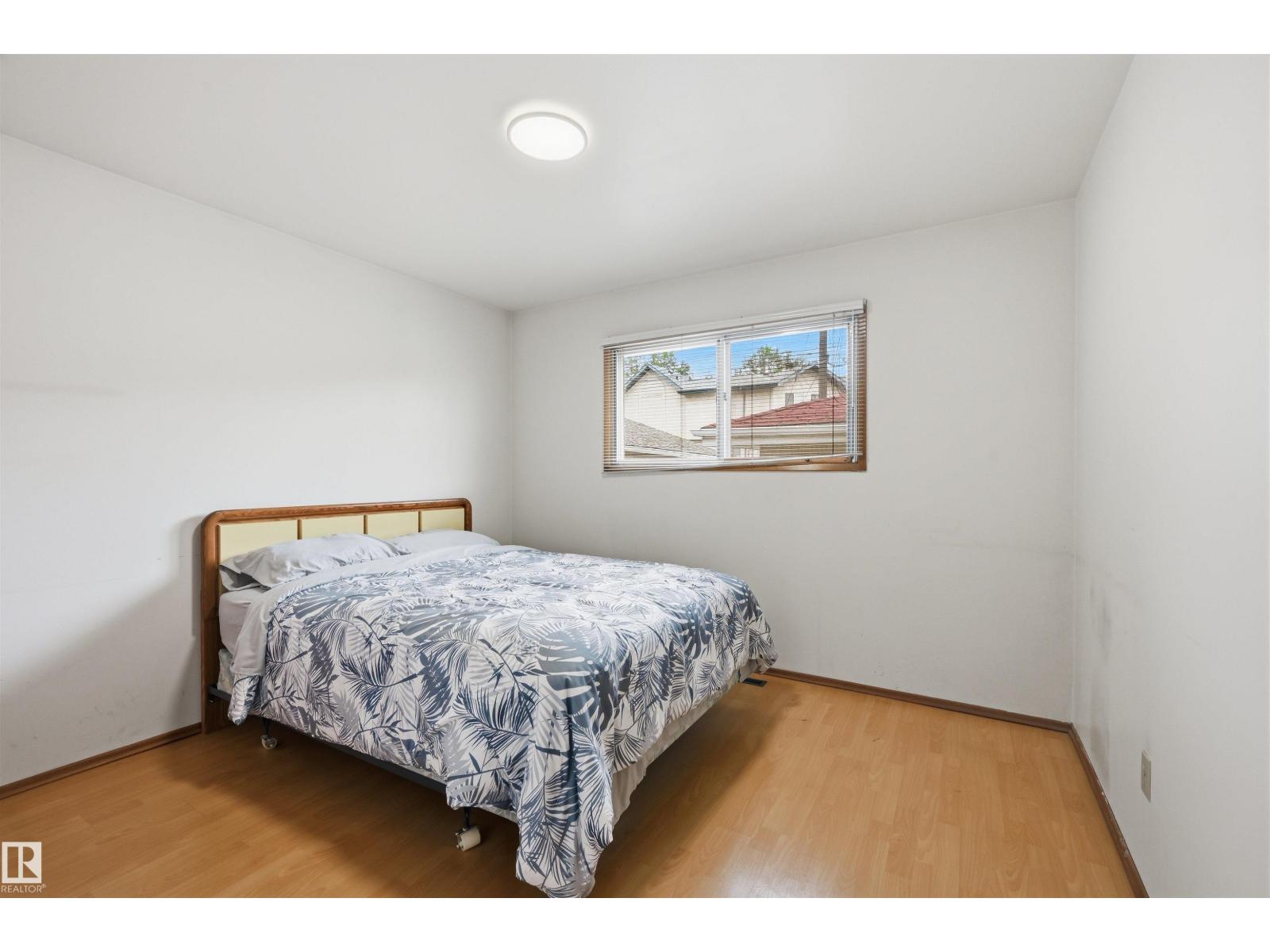 9251 91 ST NW - 19
