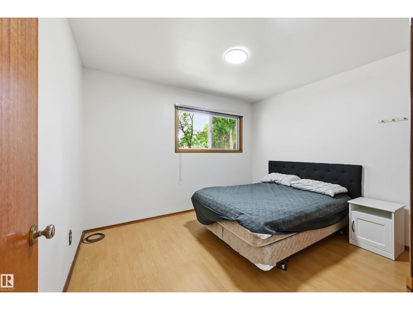 9251 91 ST NW - 24