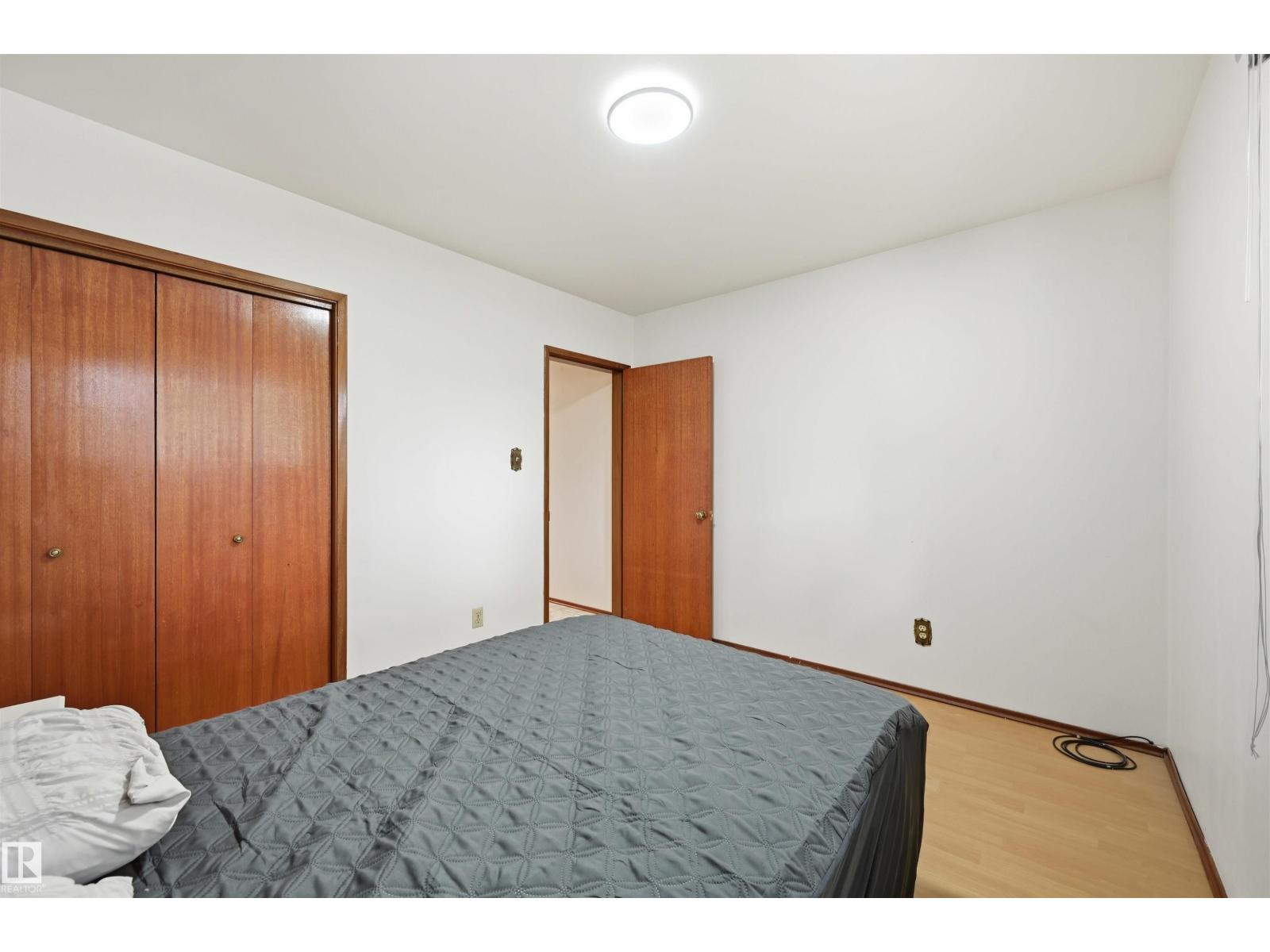 9251 91 ST NW - 25