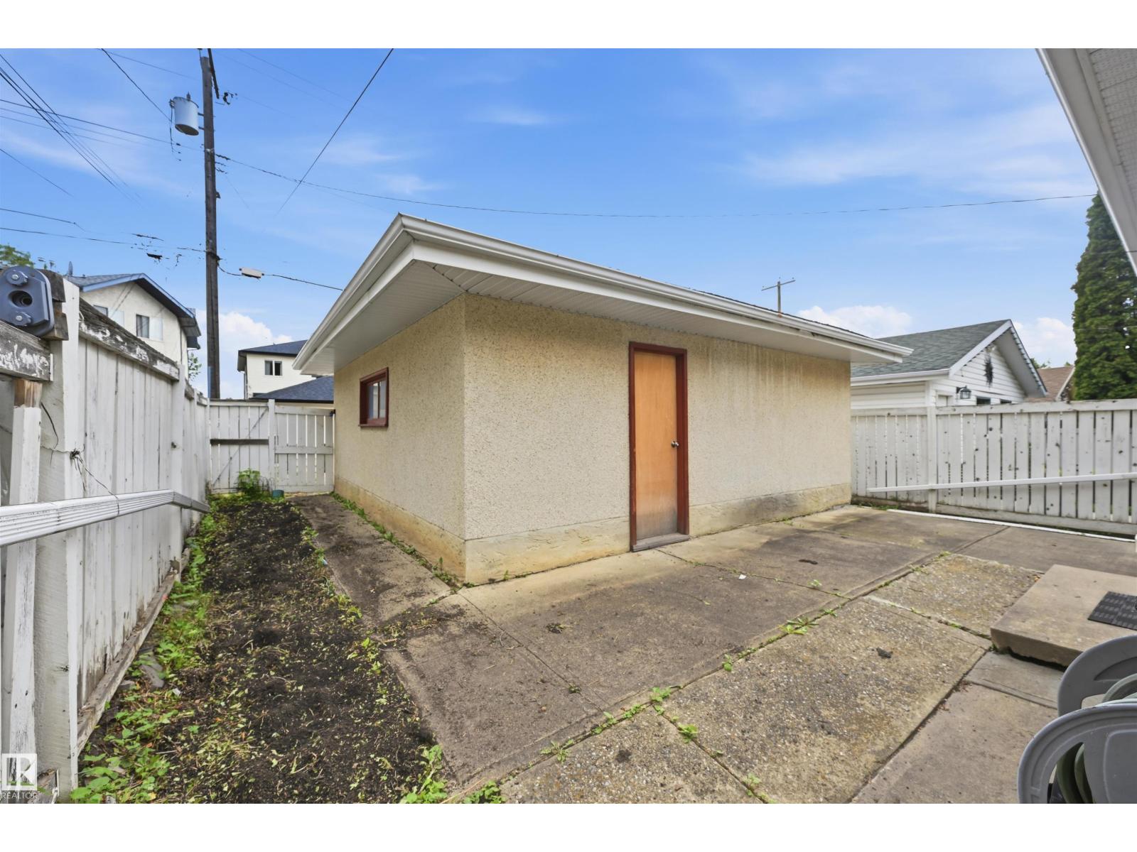 9251 91 ST NW - Image 37