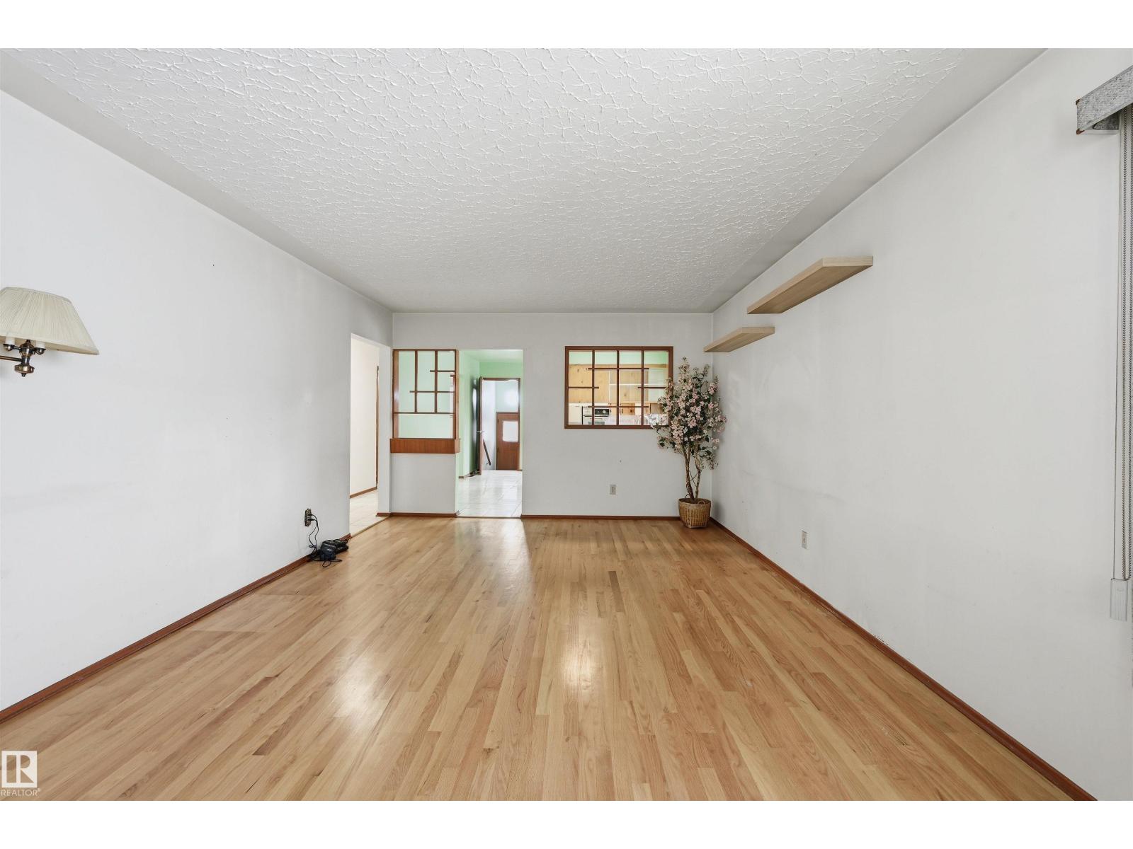 9251 91 ST NW - Image 9
