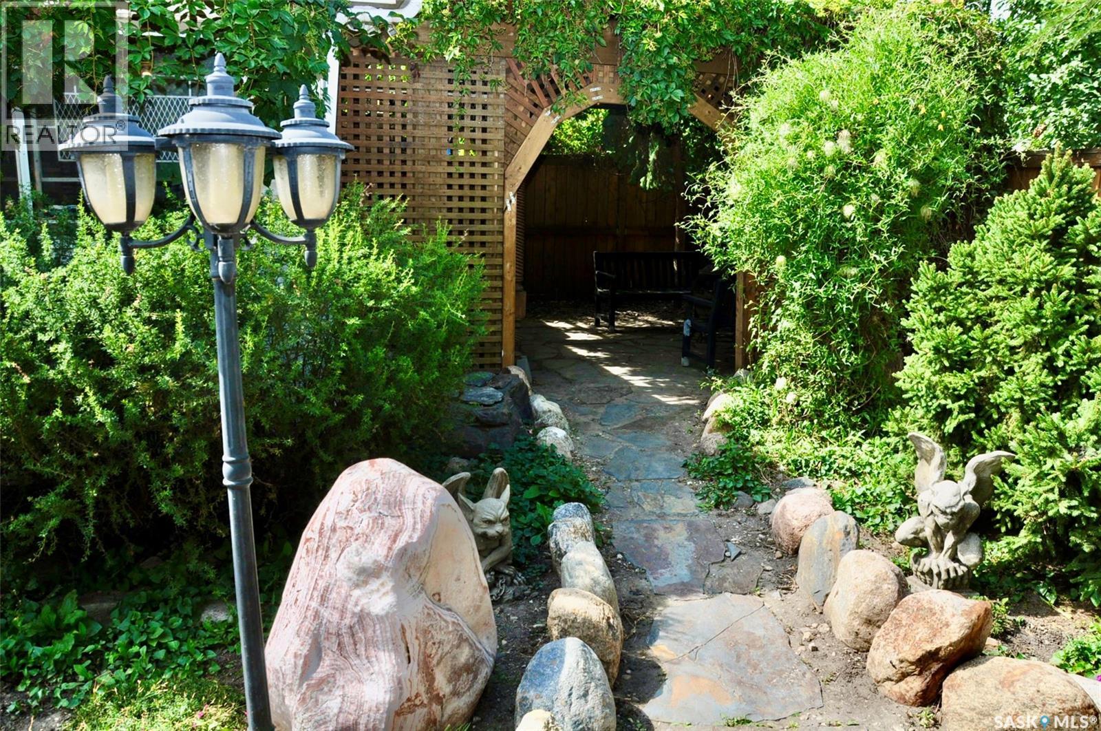 623 4th AVENUE N - Image 41