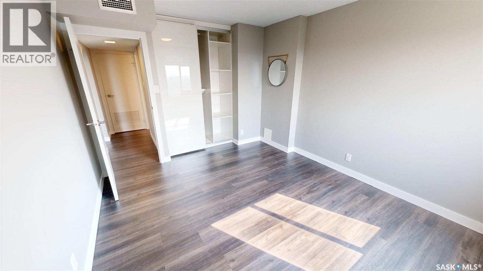 #2104 3520 Hillsdale STREET - 19