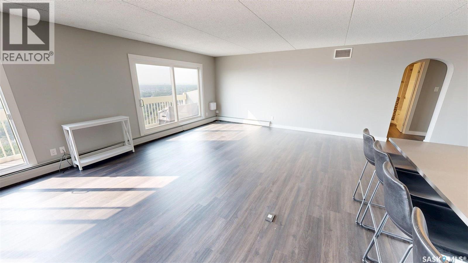 #2104 3520 Hillsdale STREET - 2