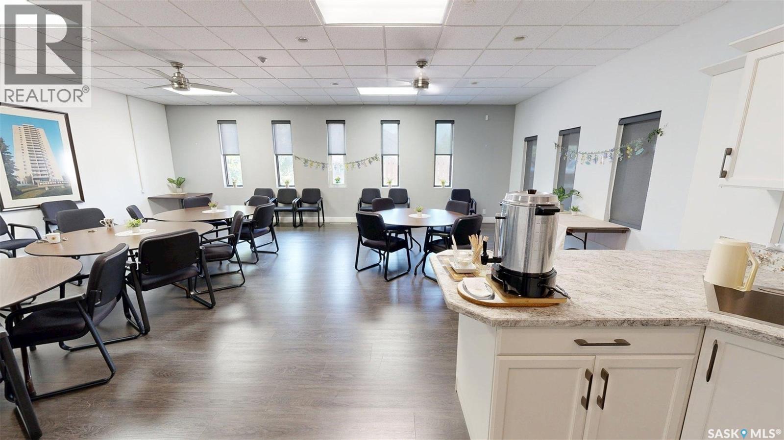 #2104 3520 Hillsdale STREET - 27