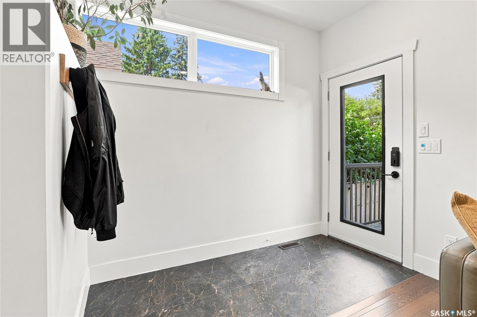 1019A 10th STREET E - 17