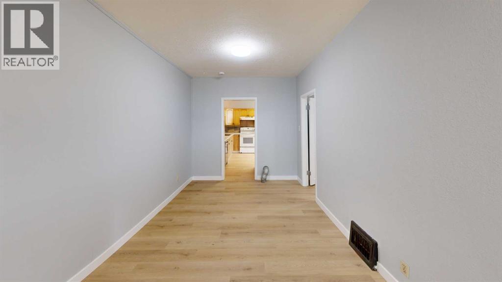 537 12C Street North - Photo 16