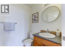 1795 Country Club Drive Unit# 204, Kelowna, BC V1V2V9 Photo 14