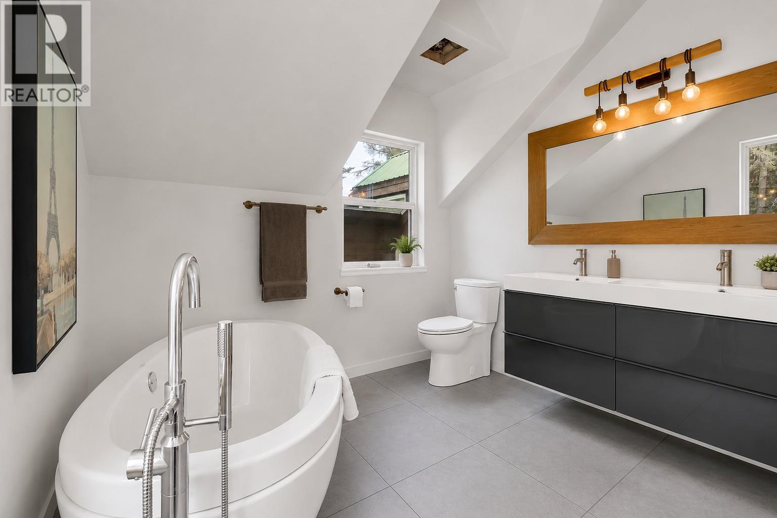 842 Grand Oro Road, Kaleden