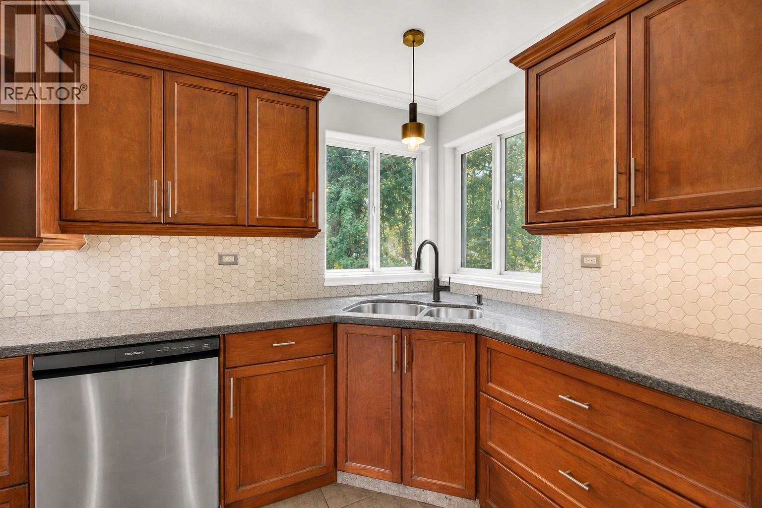 842 Grand Oro Road, Kaleden