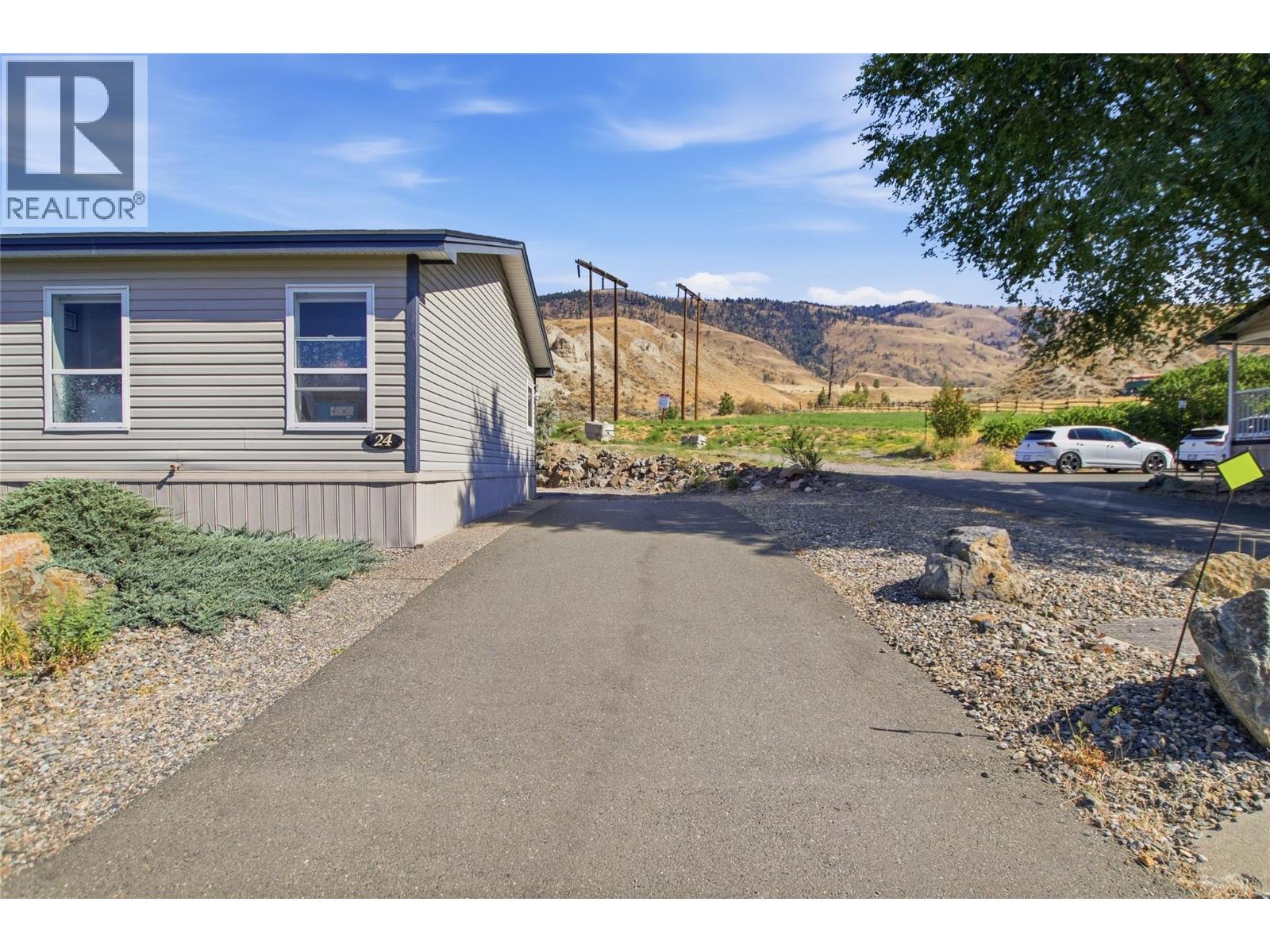 #24 768 SHUSWAP  E Road - Image 3