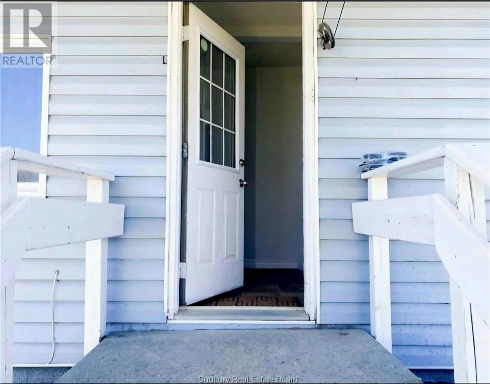 18 FOURTH AVE N - Image 6