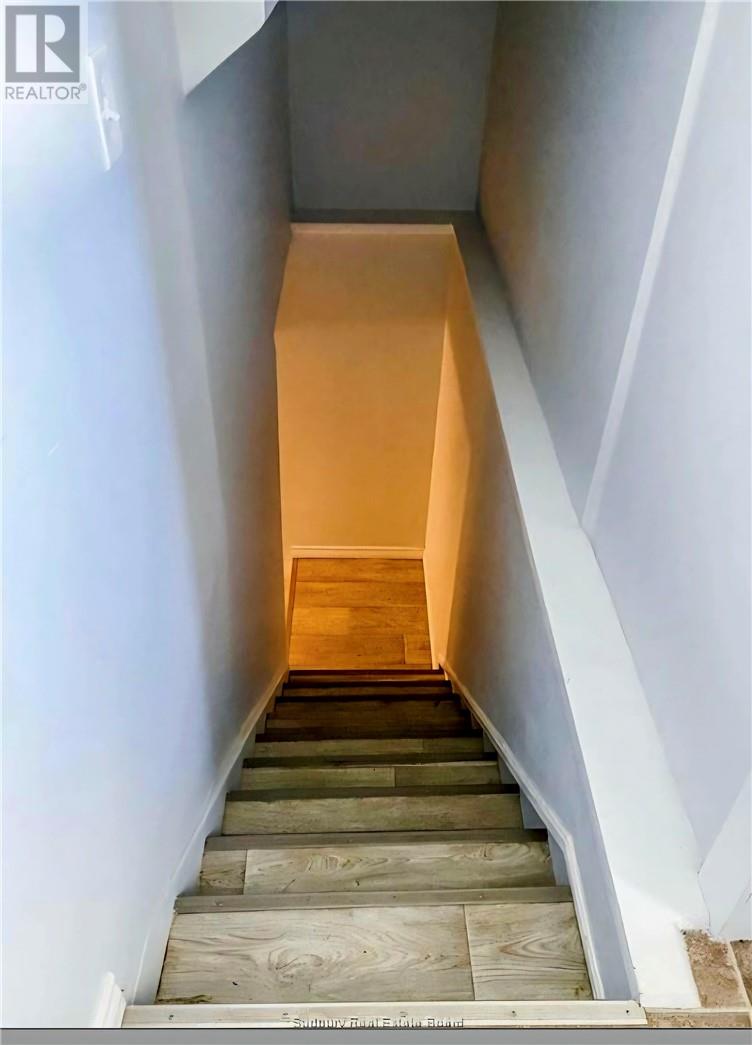 18 FOURTH AVE N - Image 8
