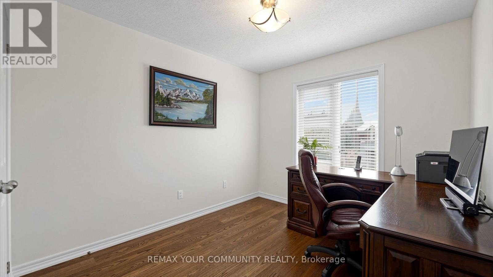 6 HOMERTON AVENUE - Image 33