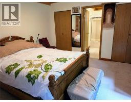 13579 Mountain Shores Road, Boswell, BC V0B1A4 Photo 12
