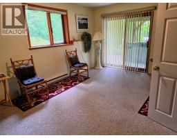 13579 Mountain Shores Road, Boswell, BC V0B1A4 Photo 17