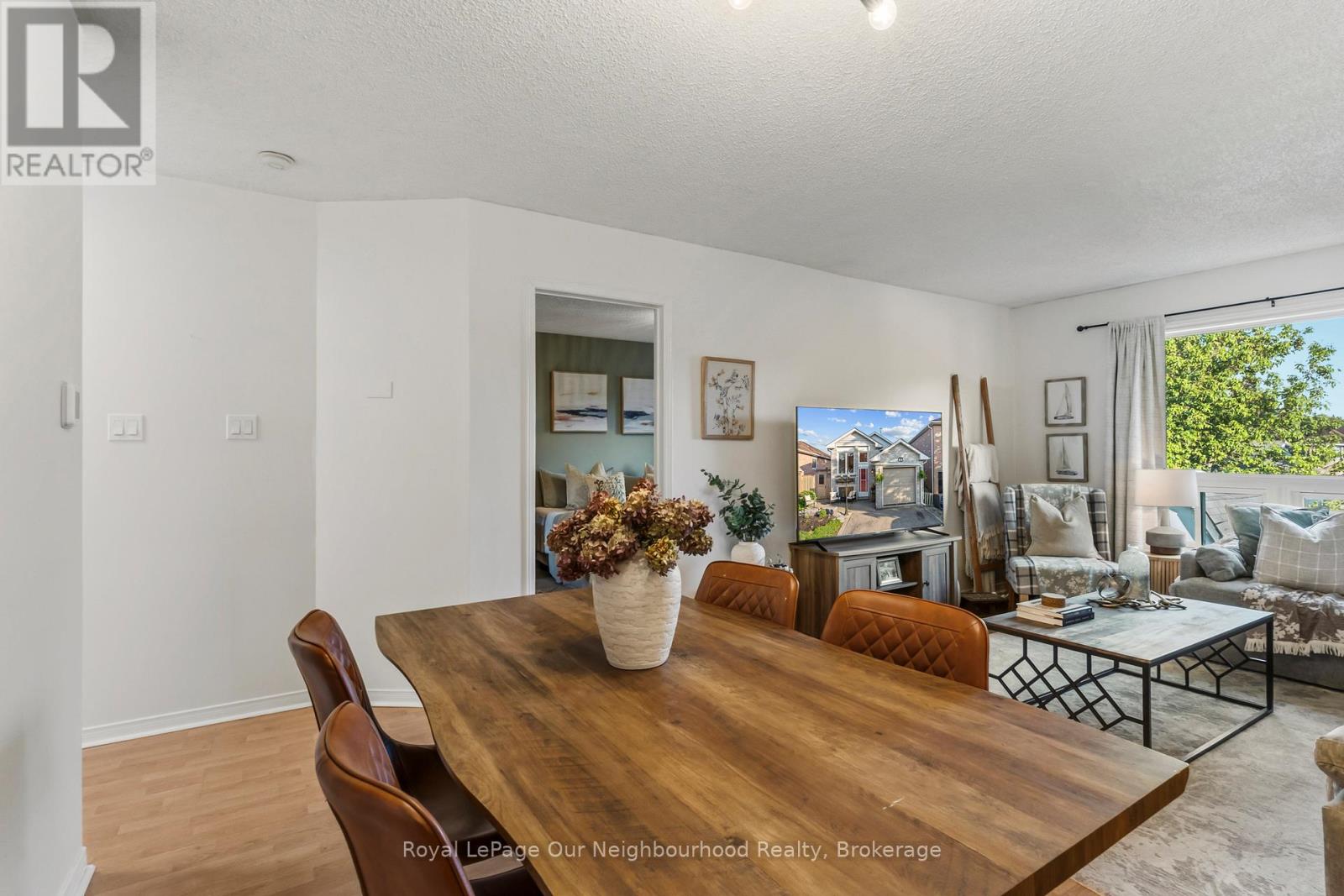 42 GLANVILLE CRESCENT - 9