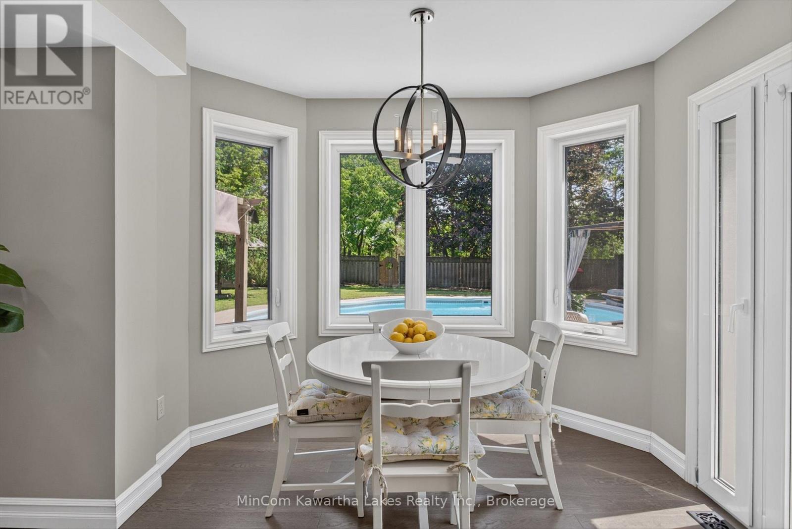 1947 PARKWOOD CIRCLE - Image 14