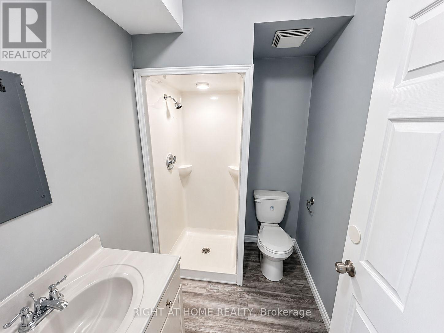 697 HALE STREET - Image 36