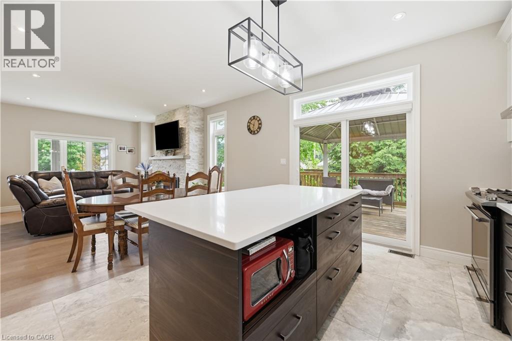 1 LINDSAY Way - Image 17