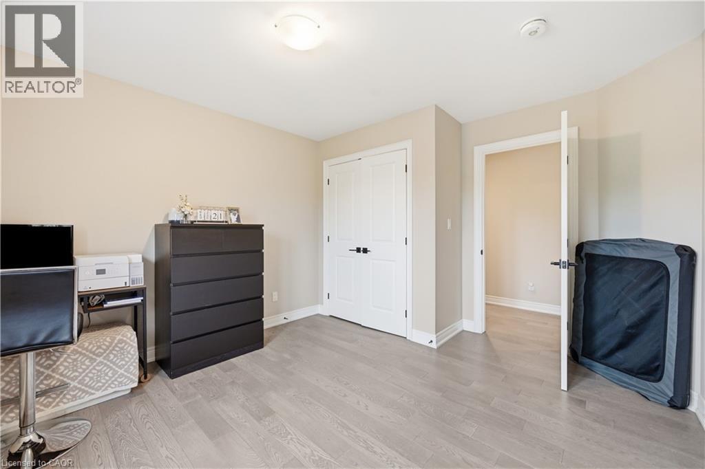 1 LINDSAY Way - 28
