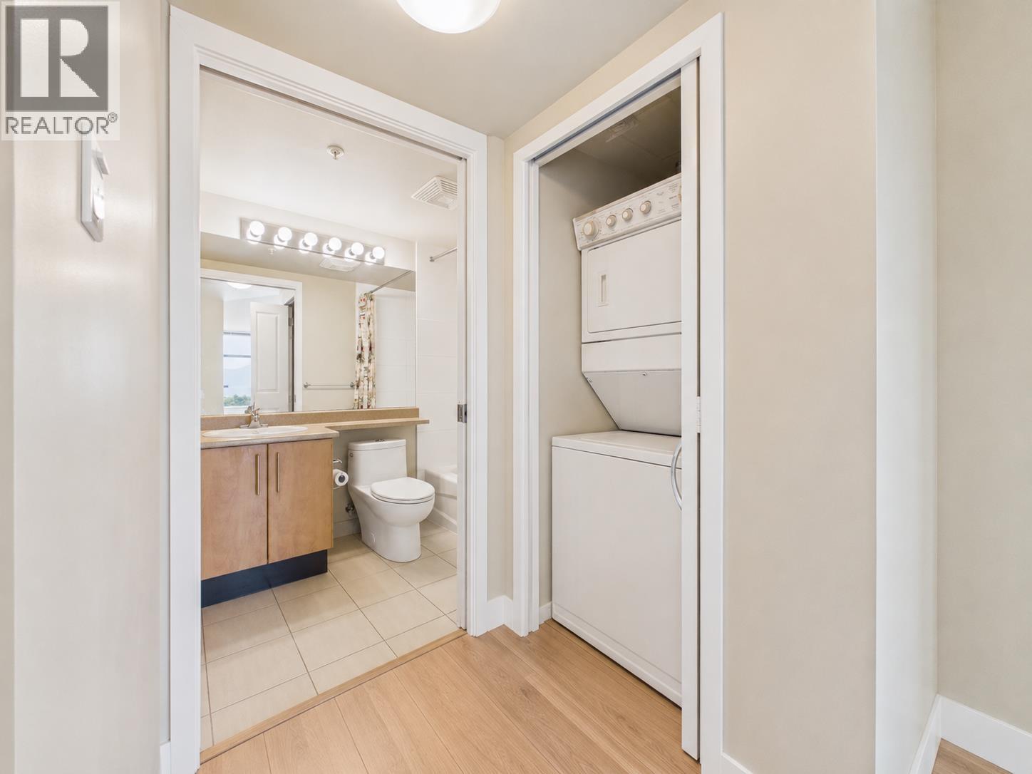 2 Bed, 2 Bath House for Sale in Vancouver – 2009 5380 OBEN STREET, Vancouver – MLS# R3155022 - Image 18