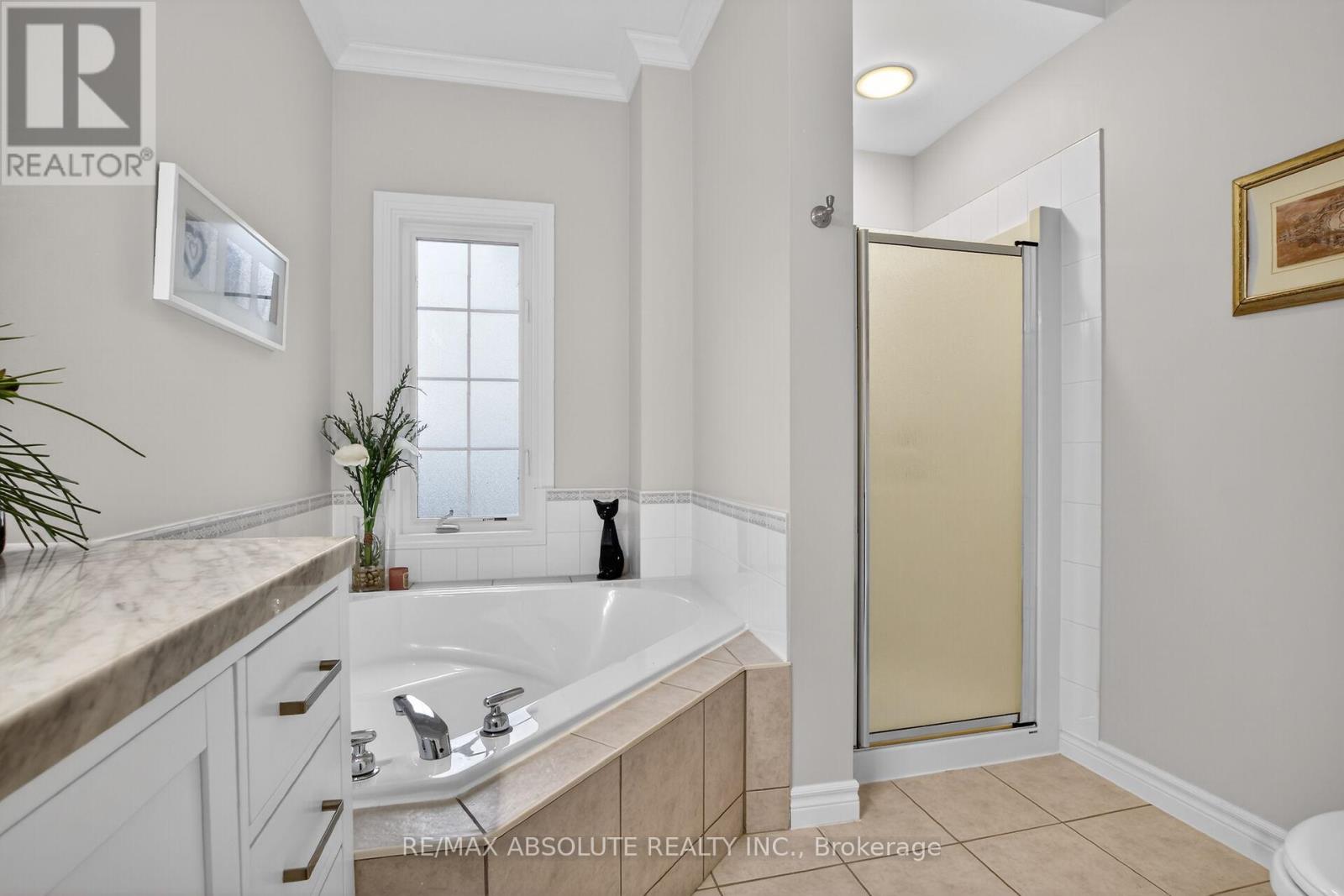 3 Bed, 3 Bath House for Sale in Ottawa – 19 GOLDORA PRIVATE, Ottawa – MLS# X13676488 - Image 22