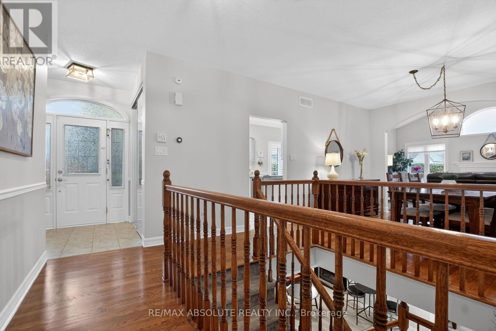 3 Bed, 3 Bath House for Sale in Ottawa – 19 GOLDORA PRIVATE, Ottawa – MLS# X13676488 - Image 6