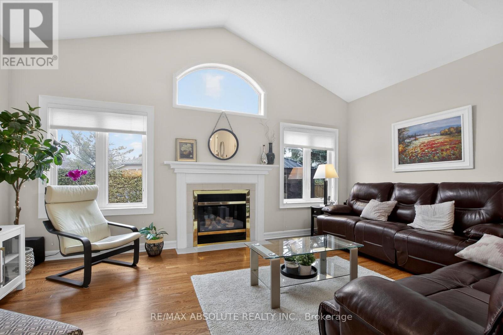 3 Bed, 3 Bath House for Sale in Ottawa – 19 GOLDORA PRIVATE, Ottawa – MLS# X13676488 - Image 9