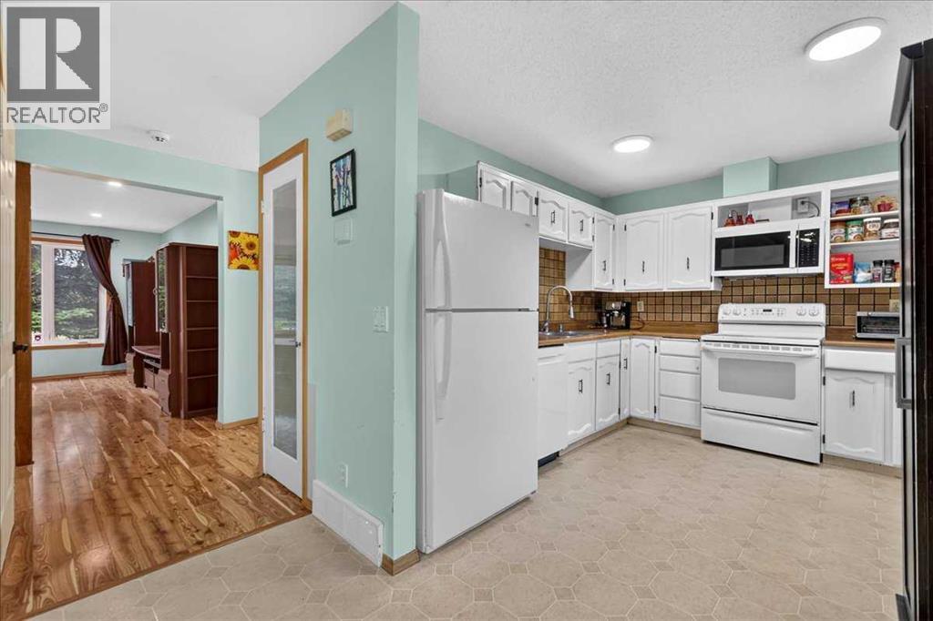 120 Aboyne Place Northeast - Photo 13