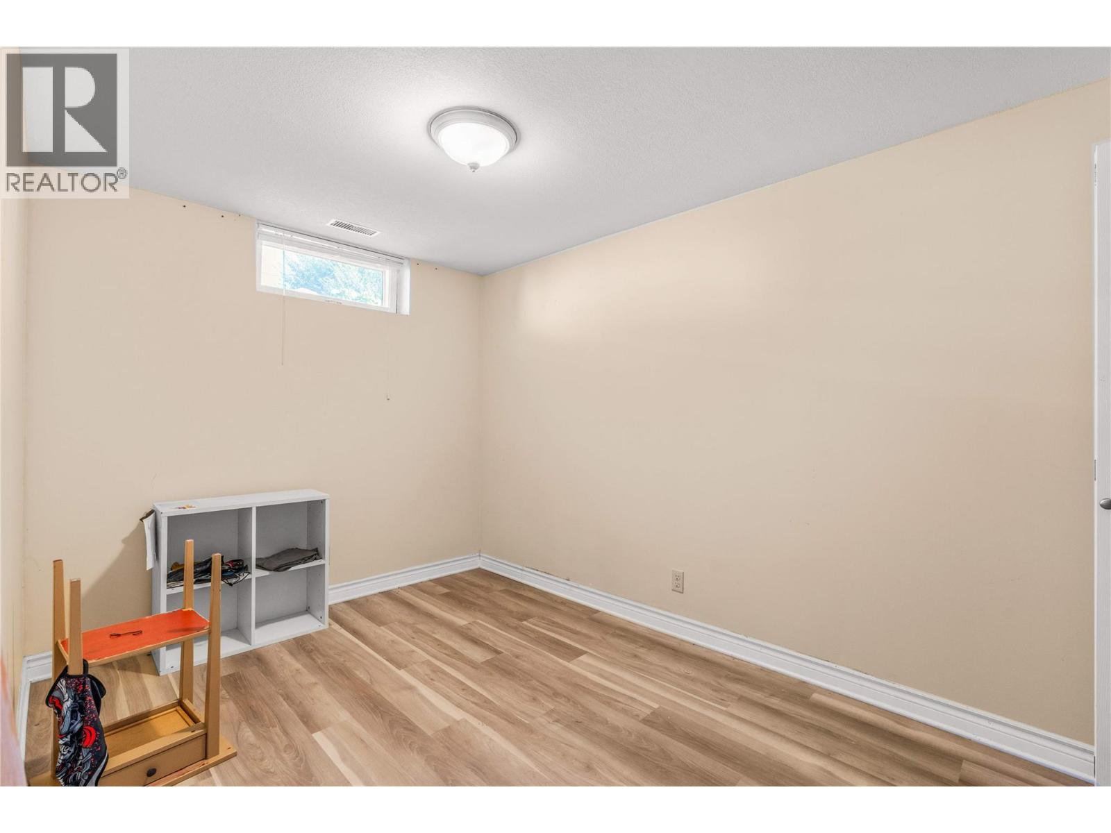 4211 27 Avenue - 45