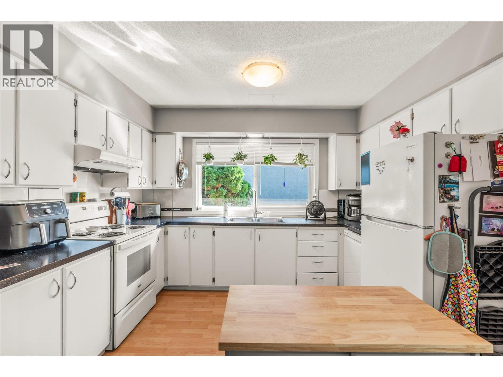 4211 27 Avenue - Image 37
