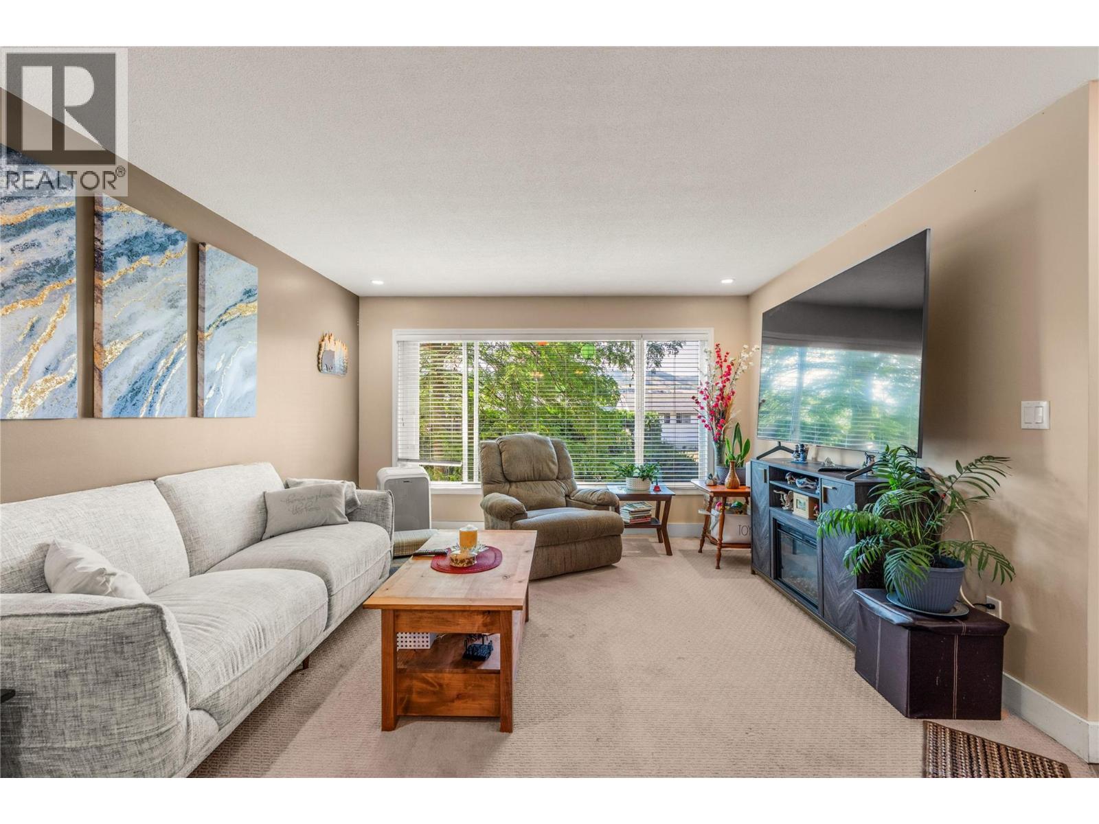 4211 27 Avenue - 13