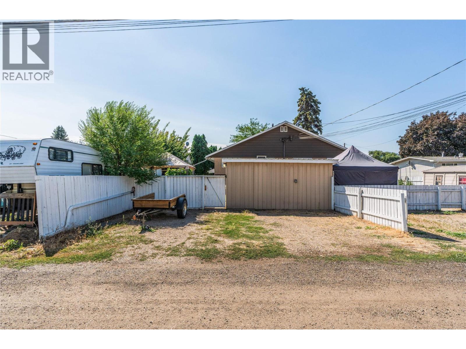 4211 27 Avenue - Image 11