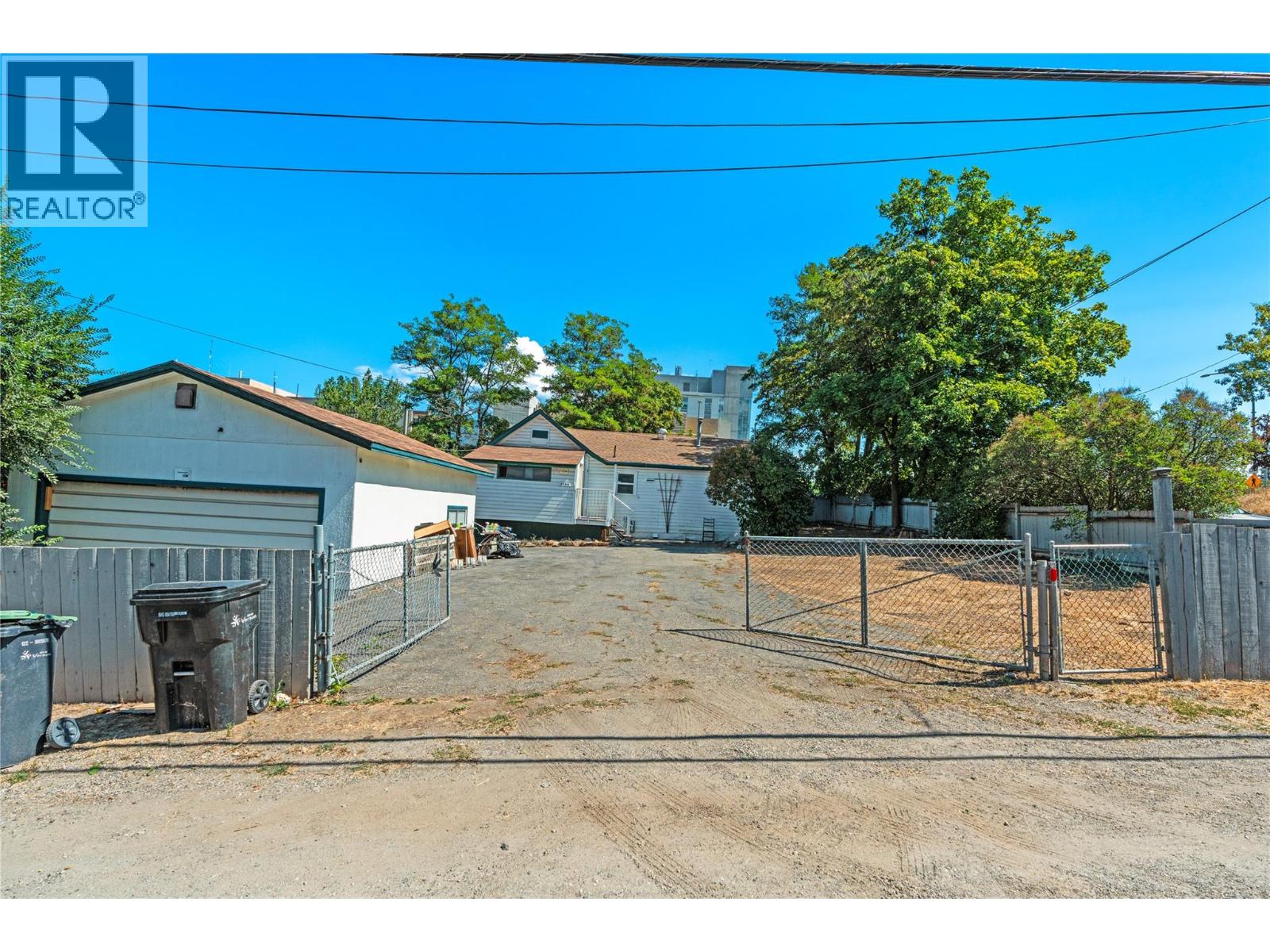 2100 32nd Street, Vernon