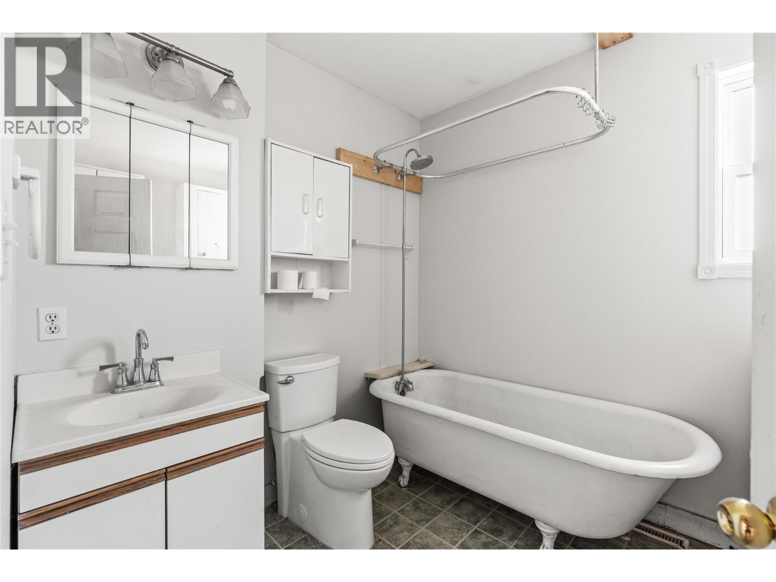 2100 32nd Street - 24