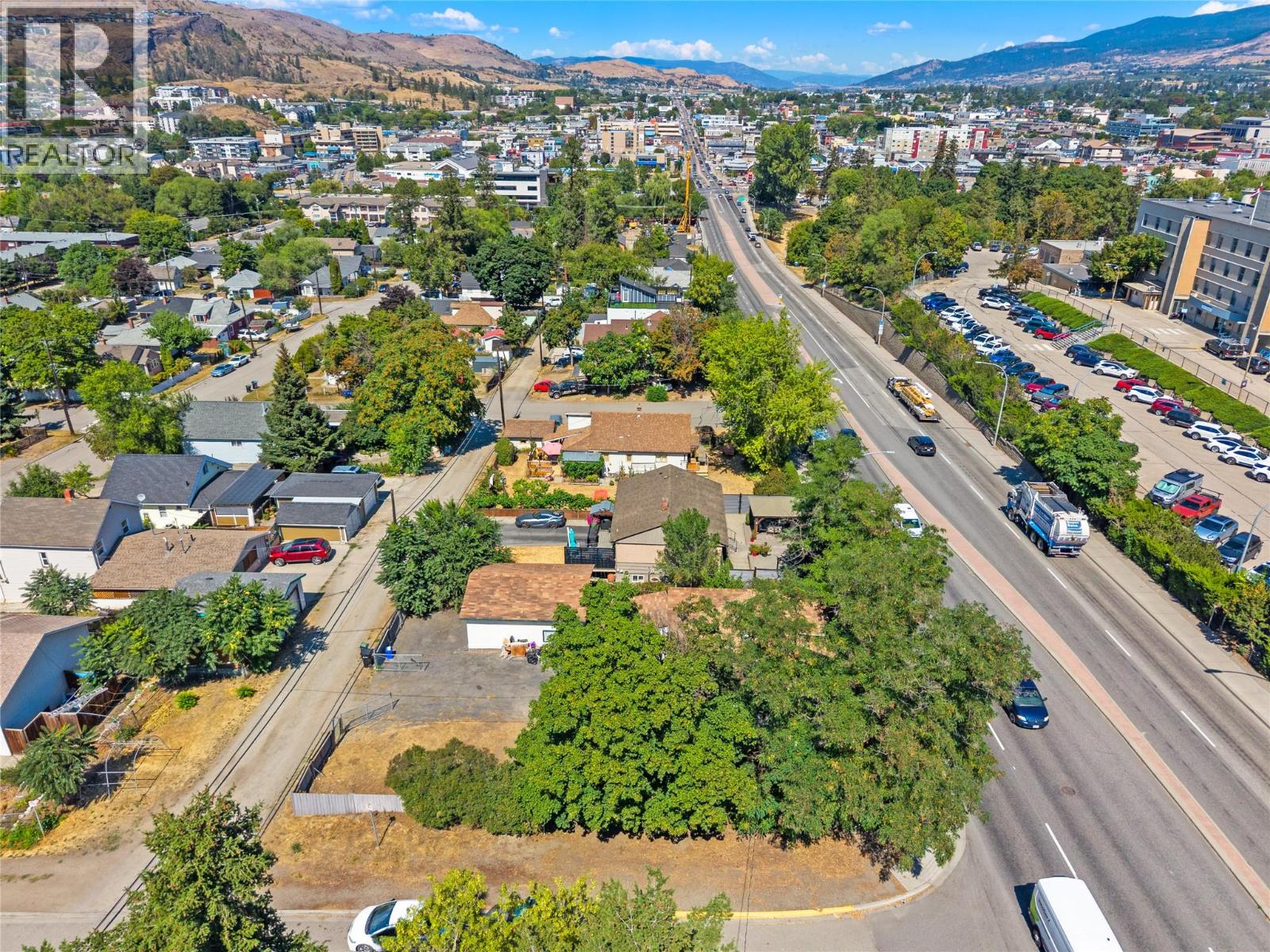 2100 32nd Street - 8