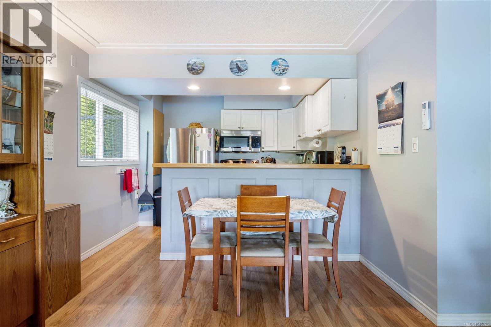 9168 West Saanich Rd - 22