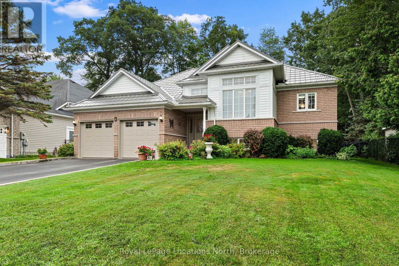 4 TRAILWOOD PLACE - 1