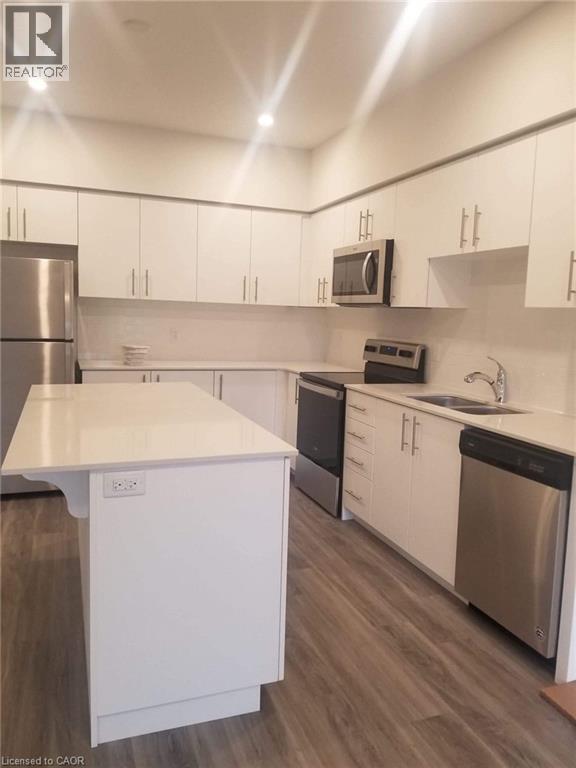 110 FERGUS Avenue Unit# 33 — photo 2